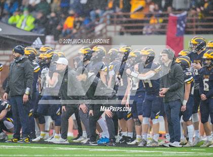 Thumbnail 2 in Bellevue vs. Kennewick (WIAA 3A Final) photogallery.