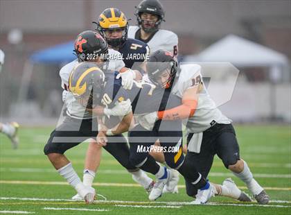 Thumbnail 3 in Bellevue vs. Kennewick (WIAA 3A Final) photogallery.