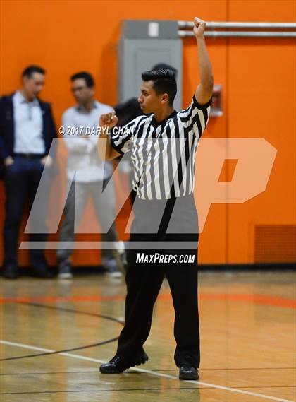Thumbnail 1 in JV: Flintridge Prep @ South Pasadena photogallery.