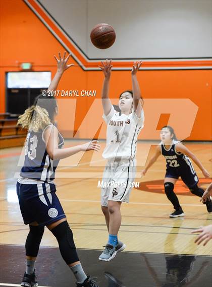 Thumbnail 3 in JV: Flintridge Prep @ South Pasadena photogallery.