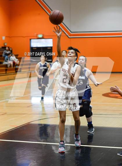 Thumbnail 2 in JV: Flintridge Prep @ South Pasadena photogallery.