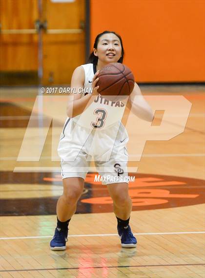 Thumbnail 3 in JV: Flintridge Prep @ South Pasadena photogallery.