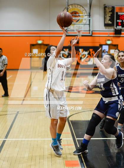 Thumbnail 2 in JV: Flintridge Prep @ South Pasadena photogallery.