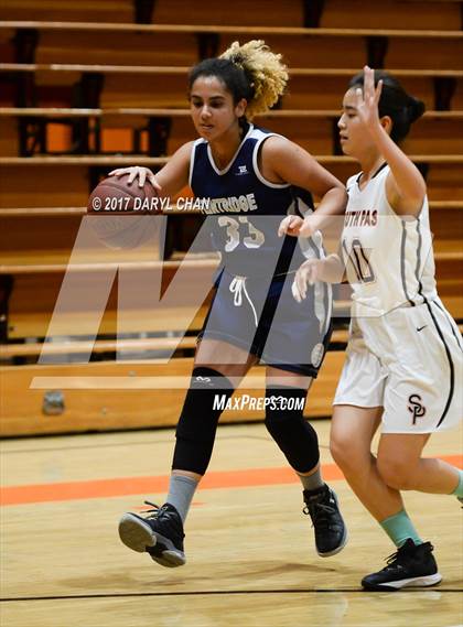 Thumbnail 3 in JV: Flintridge Prep @ South Pasadena photogallery.