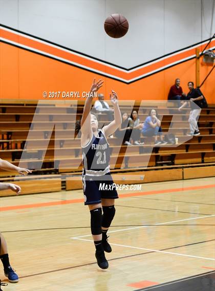 Thumbnail 2 in JV: Flintridge Prep @ South Pasadena photogallery.