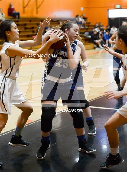Thumbnail 1 in JV: Flintridge Prep @ South Pasadena photogallery.