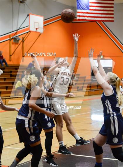 Thumbnail 1 in JV: Flintridge Prep @ South Pasadena photogallery.