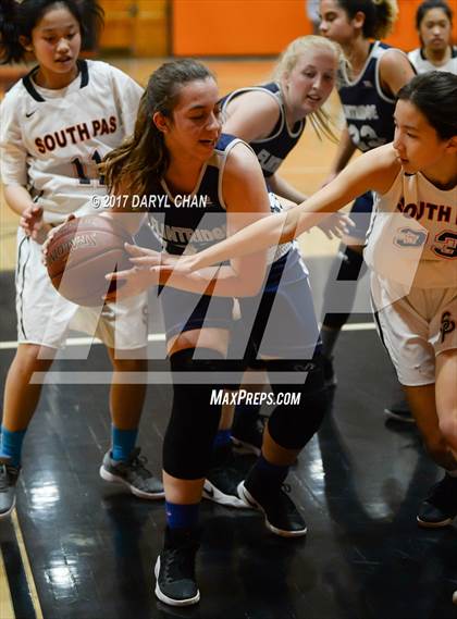 Thumbnail 3 in JV: Flintridge Prep @ South Pasadena photogallery.