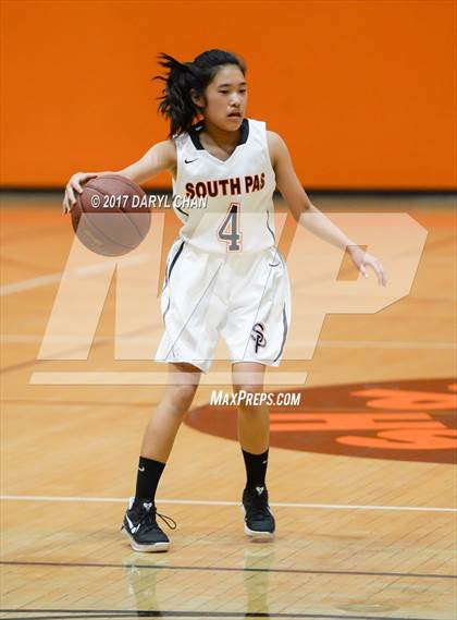 Thumbnail 2 in JV: Flintridge Prep @ South Pasadena photogallery.
