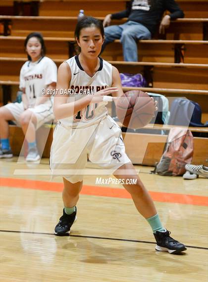 Thumbnail 2 in JV: Flintridge Prep @ South Pasadena photogallery.