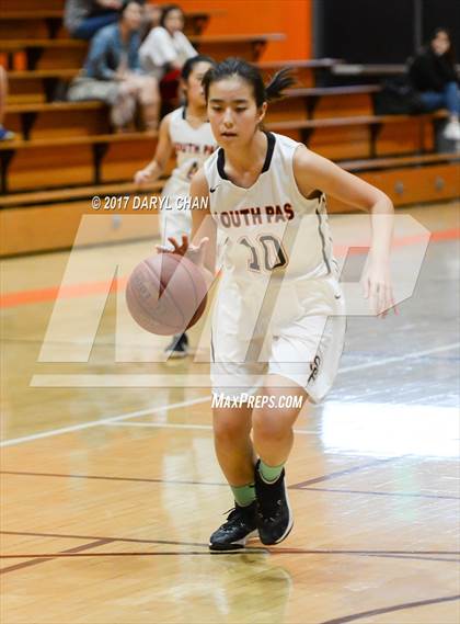 Thumbnail 2 in JV: Flintridge Prep @ South Pasadena photogallery.
