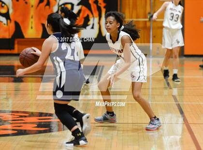 Thumbnail 2 in JV: Flintridge Prep @ South Pasadena photogallery.