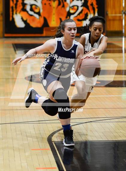 Thumbnail 2 in JV: Flintridge Prep @ South Pasadena photogallery.