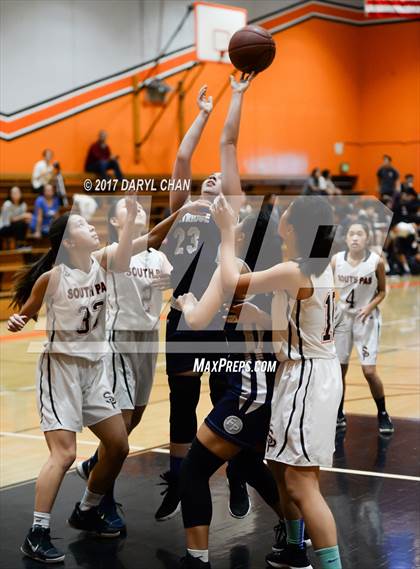 Thumbnail 1 in JV: Flintridge Prep @ South Pasadena photogallery.