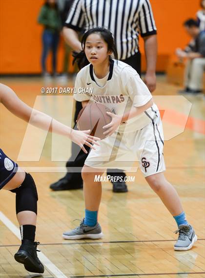 Thumbnail 2 in JV: Flintridge Prep @ South Pasadena photogallery.