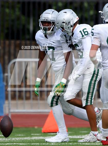 Thumbnail 1 in FR: De La Salle @ Junipero Serra photogallery.