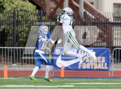 Thumbnail 3 in FR: De La Salle @ Junipero Serra photogallery.