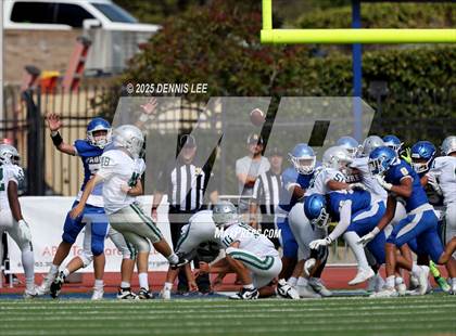 Thumbnail 1 in FR: De La Salle @ Junipero Serra photogallery.