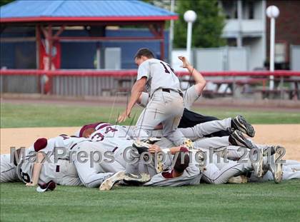 Thumbnail 1 in Kingston vs. Victor (NYSPHSAA Class AA Final) photogallery.