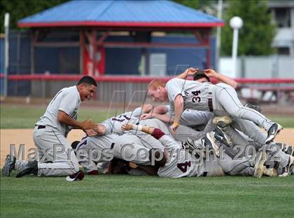 Thumbnail 3 in Kingston vs. Victor (NYSPHSAA Class AA Final) photogallery.