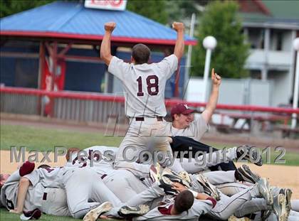 Thumbnail 3 in Kingston vs. Victor (NYSPHSAA Class AA Final) photogallery.