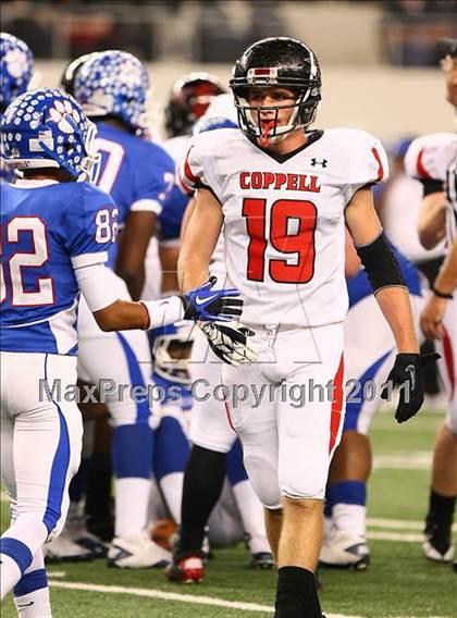 Thumbnail 2 in Duncanville vs. Coppell (5A Division 1 Region 1 Area Playoffs) photogallery.