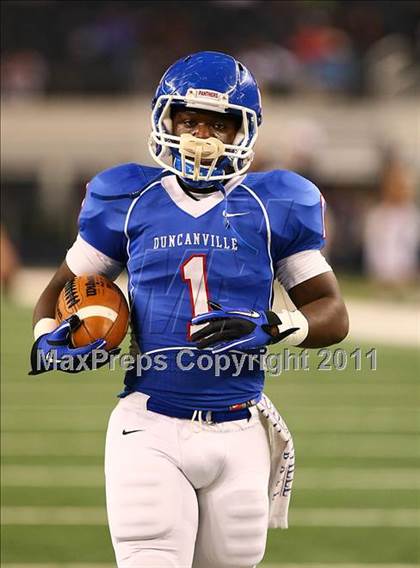 Thumbnail 3 in Duncanville vs. Coppell (5A Division 1 Region 1 Area Playoffs) photogallery.