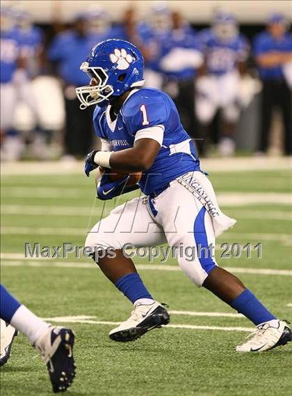 Thumbnail 2 in Duncanville vs. Coppell (5A Division 1 Region 1 Area Playoffs) photogallery.