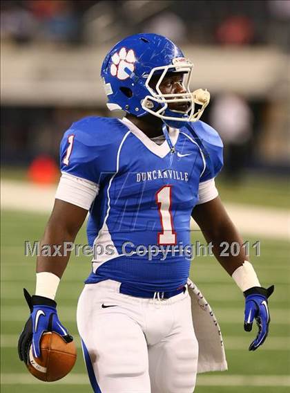 Thumbnail 3 in Duncanville vs. Coppell (5A Division 1 Region 1 Area Playoffs) photogallery.