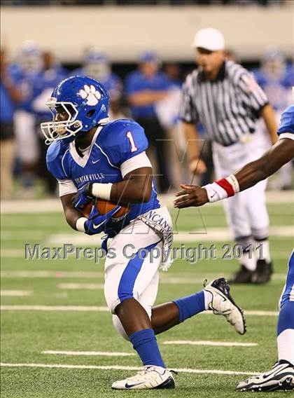Thumbnail 1 in Duncanville vs. Coppell (5A Division 1 Region 1 Area Playoffs) photogallery.