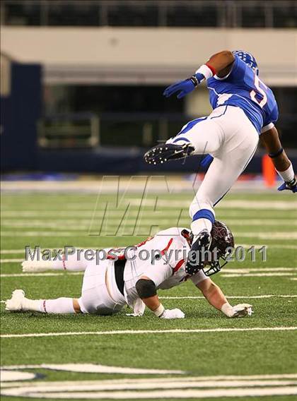 Thumbnail 1 in Duncanville vs. Coppell (5A Division 1 Region 1 Area Playoffs) photogallery.