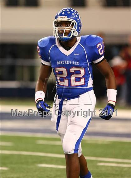 Thumbnail 2 in Duncanville vs. Coppell (5A Division 1 Region 1 Area Playoffs) photogallery.
