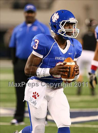 Thumbnail 3 in Duncanville vs. Coppell (5A Division 1 Region 1 Area Playoffs) photogallery.