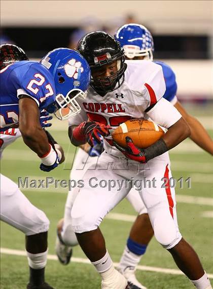 Thumbnail 3 in Duncanville vs. Coppell (5A Division 1 Region 1 Area Playoffs) photogallery.
