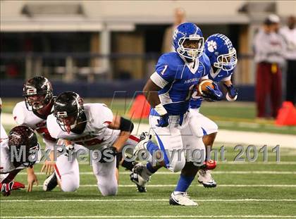 Thumbnail 2 in Duncanville vs. Coppell (5A Division 1 Region 1 Area Playoffs) photogallery.