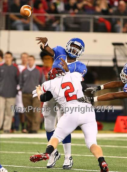 Thumbnail 2 in Duncanville vs. Coppell (5A Division 1 Region 1 Area Playoffs) photogallery.