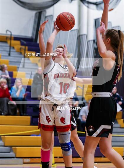 Thumbnail 2 in Hanover vs. St. Francois (Quebec) (Amsterdam Holiday College Showcase)  photogallery.