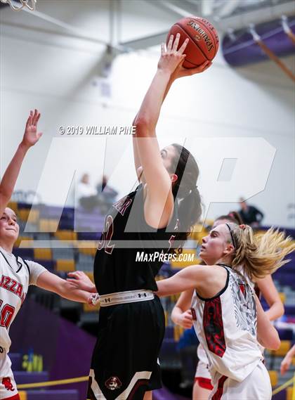 Thumbnail 3 in Hanover vs. St. Francois (Quebec) (Amsterdam Holiday College Showcase)  photogallery.