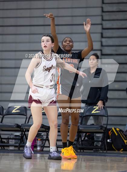 Thumbnail 1 in Maple Mountain vs. Central (Tarkanian Classic) photogallery.