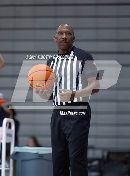 Thumbnail 3 in Maple Mountain vs. Central (Tarkanian Classic) photogallery.