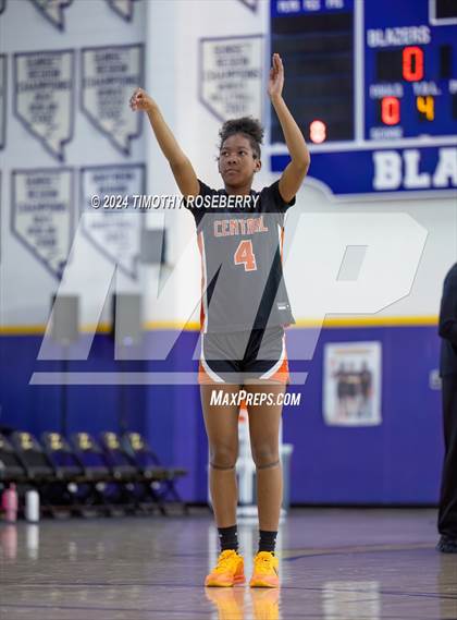 Thumbnail 2 in Maple Mountain vs. Central (Tarkanian Classic) photogallery.