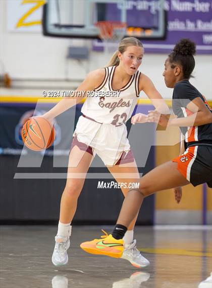 Thumbnail 2 in Maple Mountain vs. Central (Tarkanian Classic) photogallery.