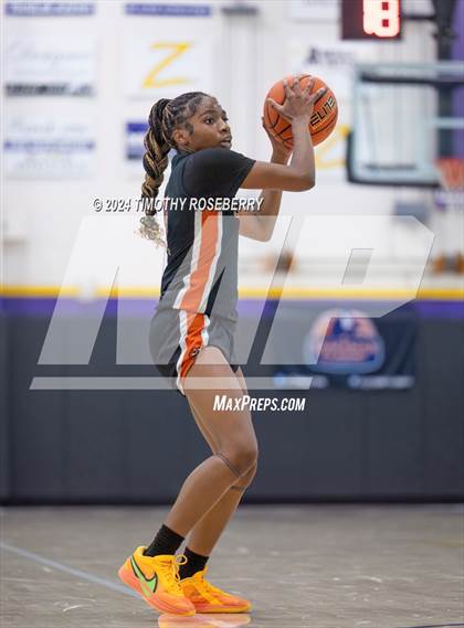Thumbnail 2 in Maple Mountain vs. Central (Tarkanian Classic) photogallery.