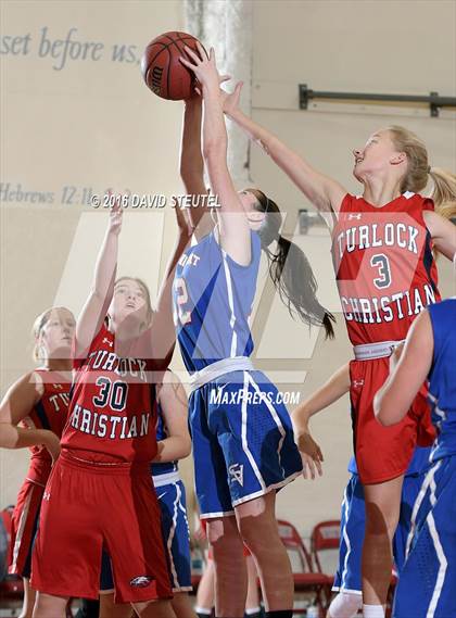 Thumbnail 1 in Turlock Christian vs. St. Vincent de Paul (Viking Classic) photogallery.