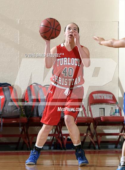 Thumbnail 2 in Turlock Christian vs. St. Vincent de Paul (Viking Classic) photogallery.