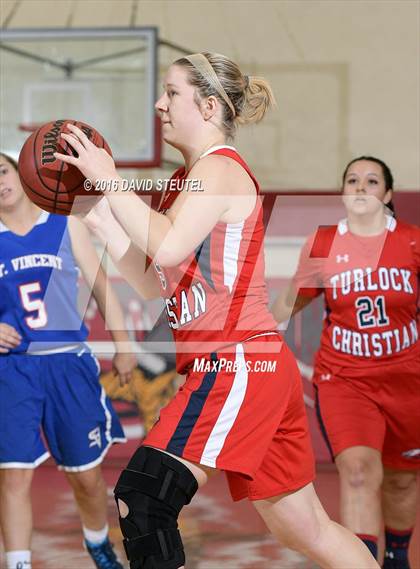 Thumbnail 2 in Turlock Christian vs. St. Vincent de Paul (Viking Classic) photogallery.