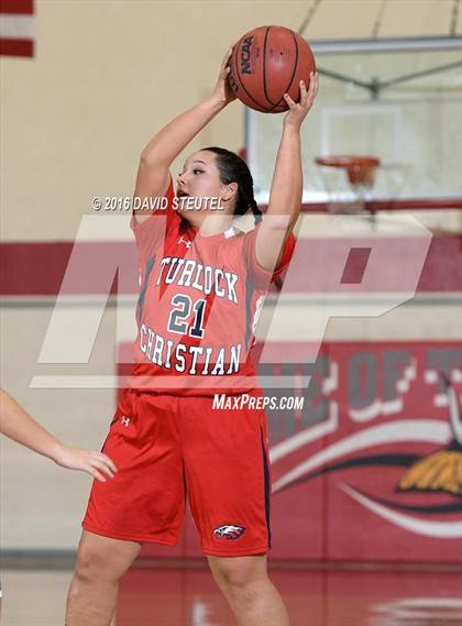 Thumbnail 3 in Turlock Christian vs. St. Vincent de Paul (Viking Classic) photogallery.