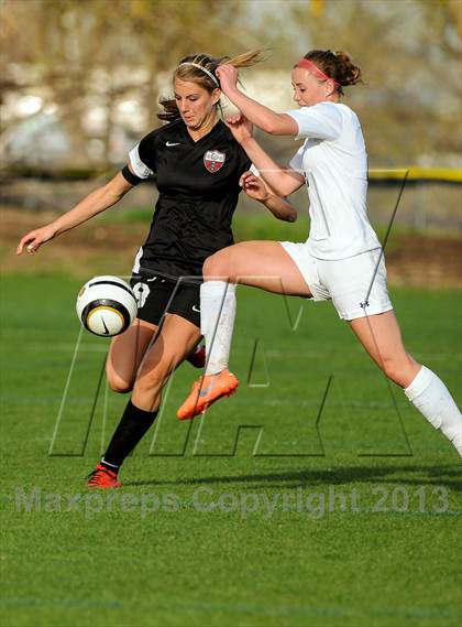 Thumbnail 2 in Mullen vs. Montrose (CHSAA 4A 2nd Round Playoff) photogallery.