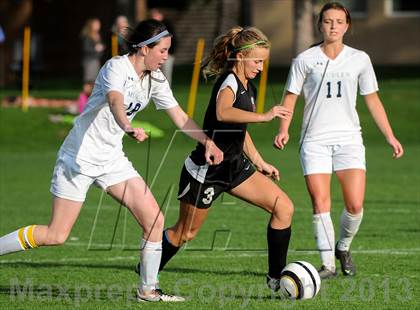 Thumbnail 2 in Mullen vs. Montrose (CHSAA 4A 2nd Round Playoff) photogallery.