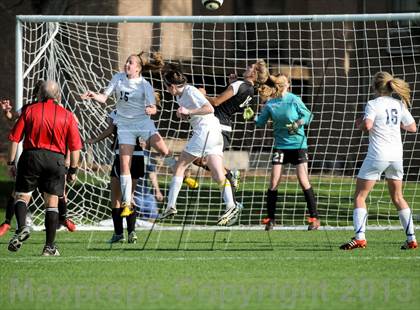 Thumbnail 3 in Mullen vs. Montrose (CHSAA 4A 2nd Round Playoff) photogallery.
